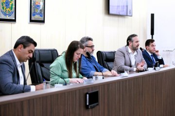 Osblu participa de  Comissão da Câmara Municipal para  implementar novas ações na  Secretaria de Saúde